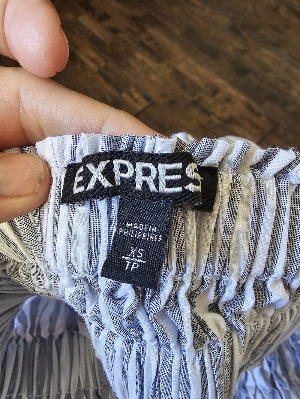 EXPRESS CAMISOLE TOP SIZE XS - Picture 4 of 5